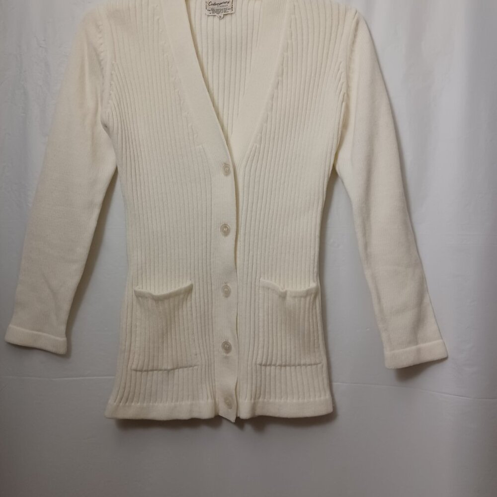 CONTEMPORARY CLASSICS  KNIT CARDIGAN SWEATER